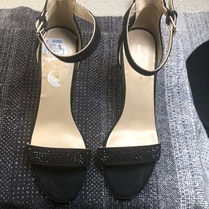 Marc fisher studded black heels 9.5